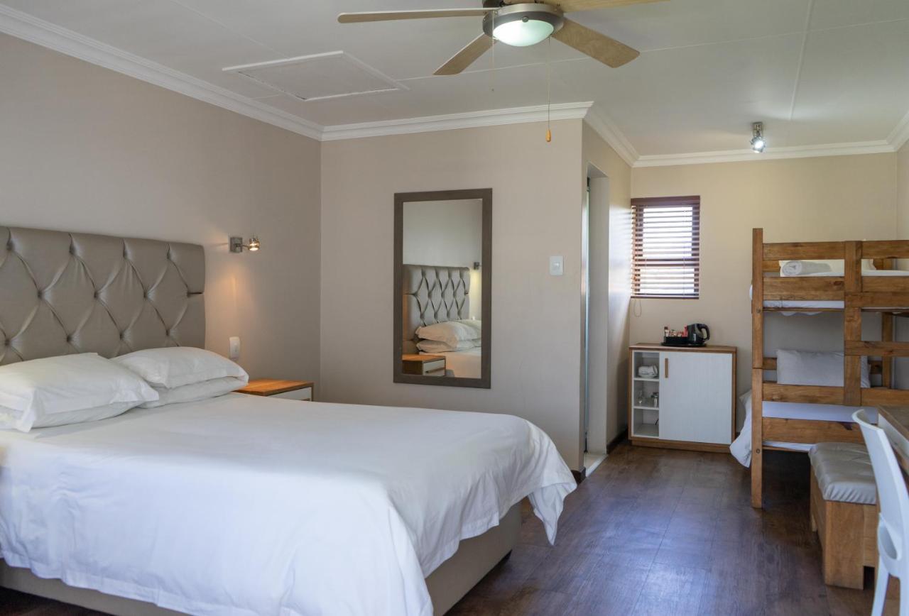 ג'ורג' Loerie Guest Lodge מראה חיצוני תמונה