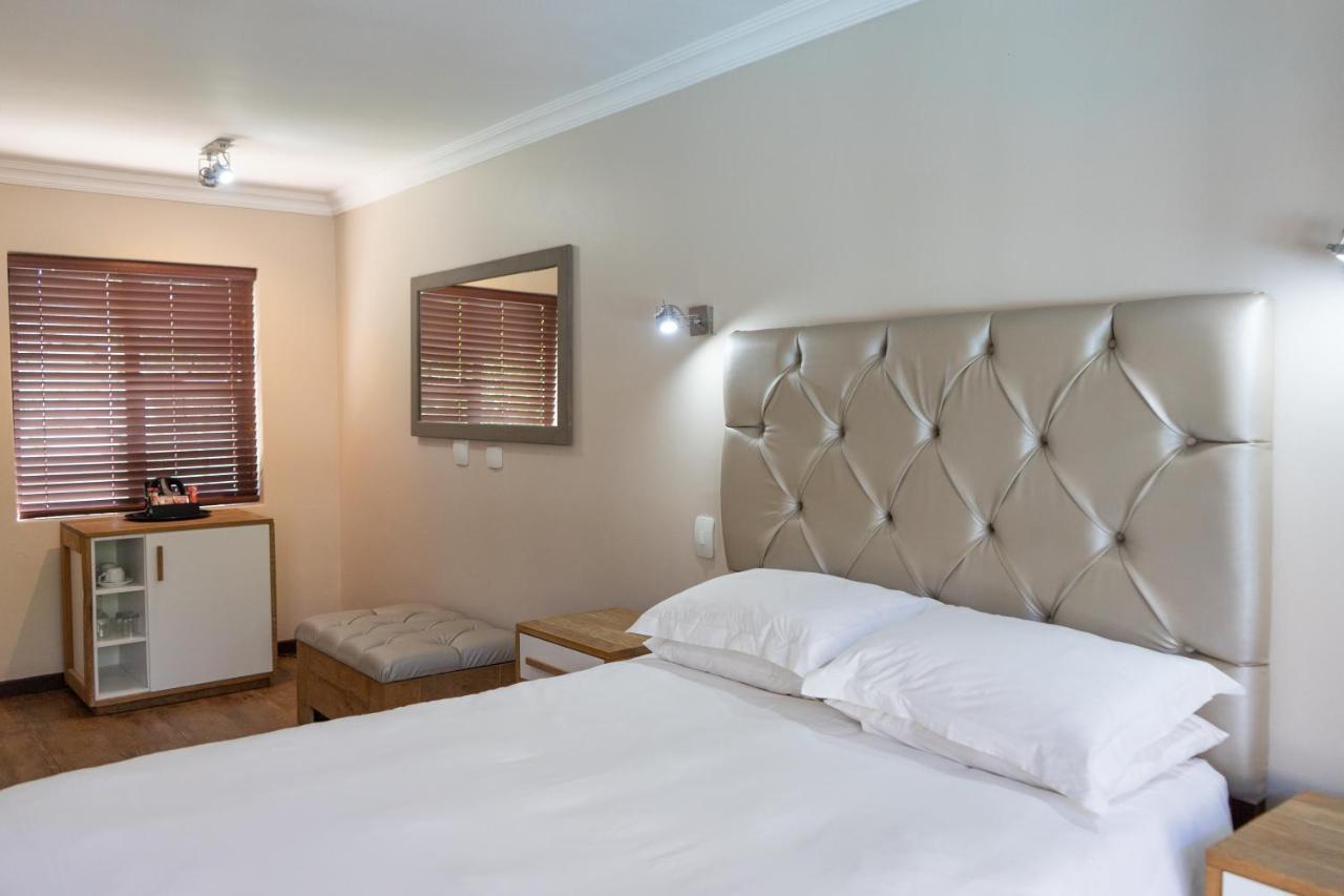 ג'ורג' Loerie Guest Lodge מראה חיצוני תמונה
