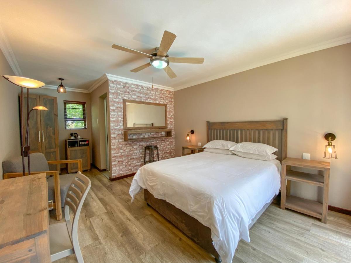 ג'ורג' Loerie Guest Lodge מראה חיצוני תמונה