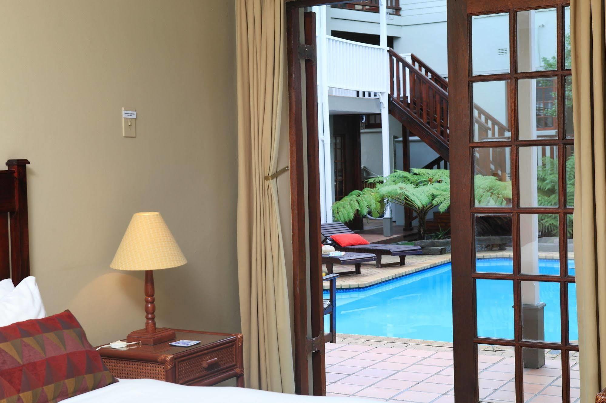 ג'ורג' Loerie Guest Lodge מראה חיצוני תמונה